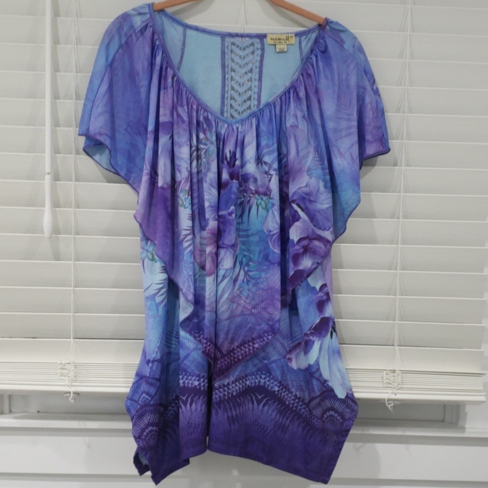 Flutter sleeve top